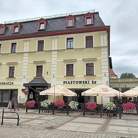 Piastowski26 3*
